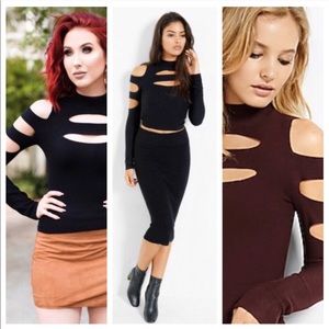 Express Slack Mock Neck Cold Shoulder S Black